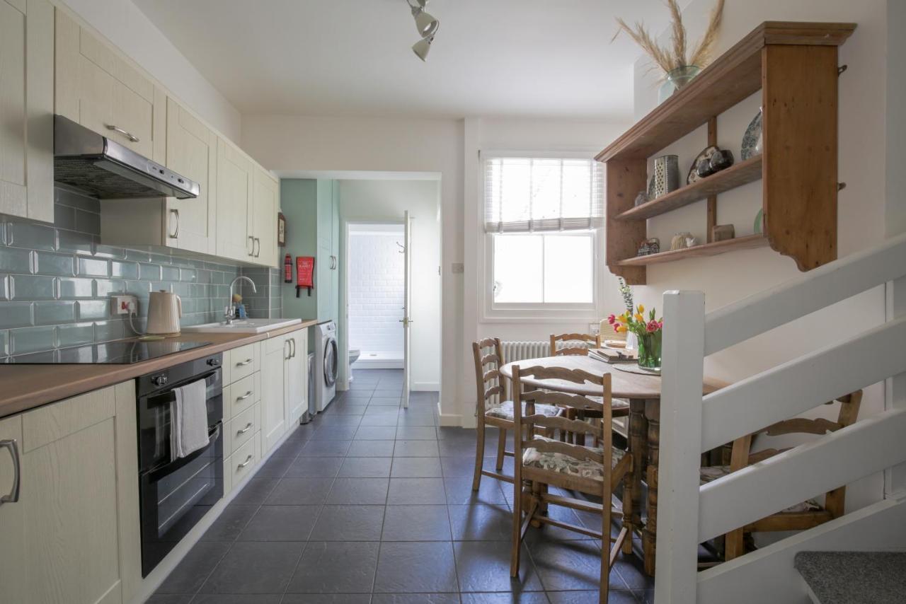 Chester Stays - Lovely 2 Bedroom House In The Heart Of Chester Ngoại thất bức ảnh